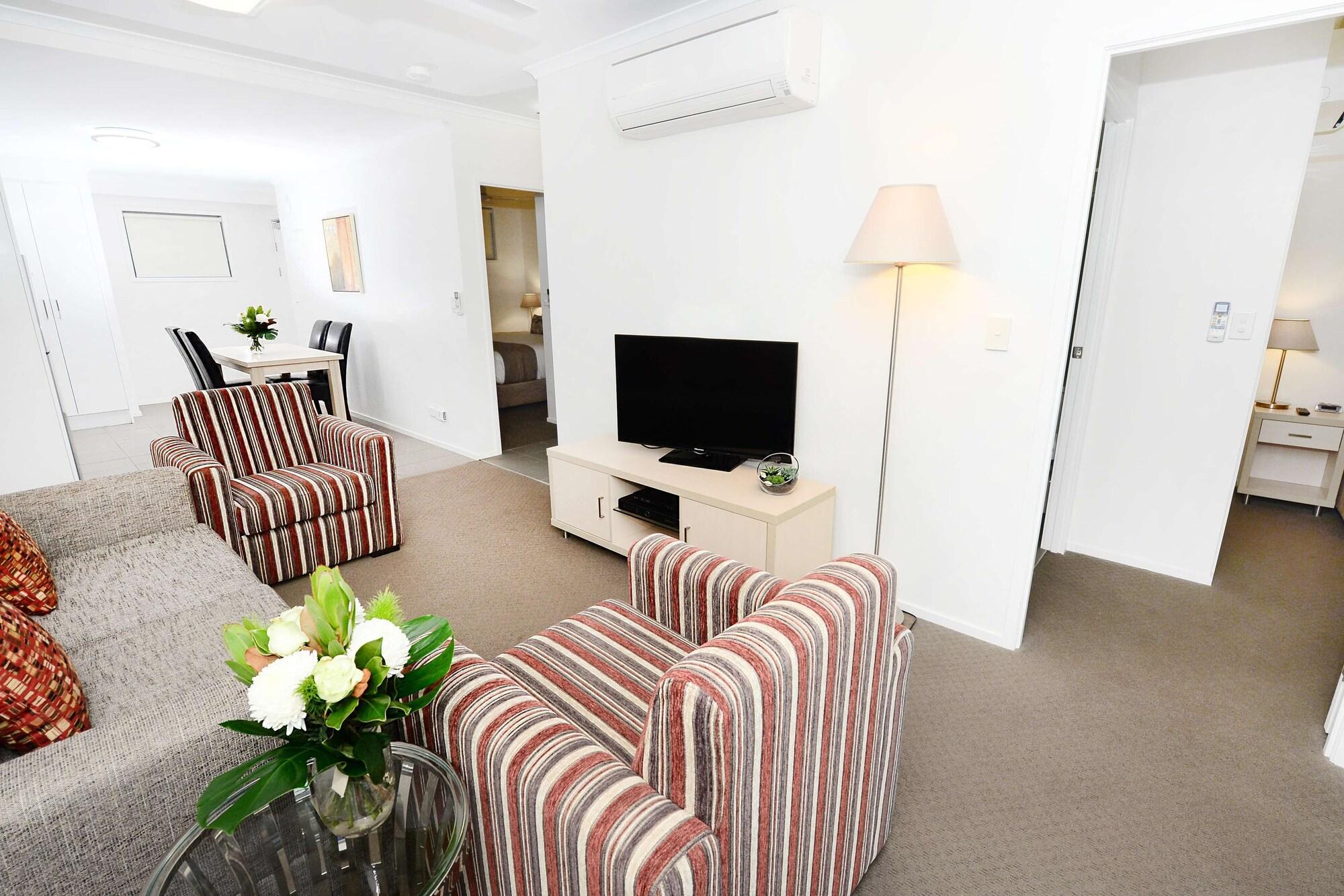 Oaks Moranbah Suites Экстерьер фото