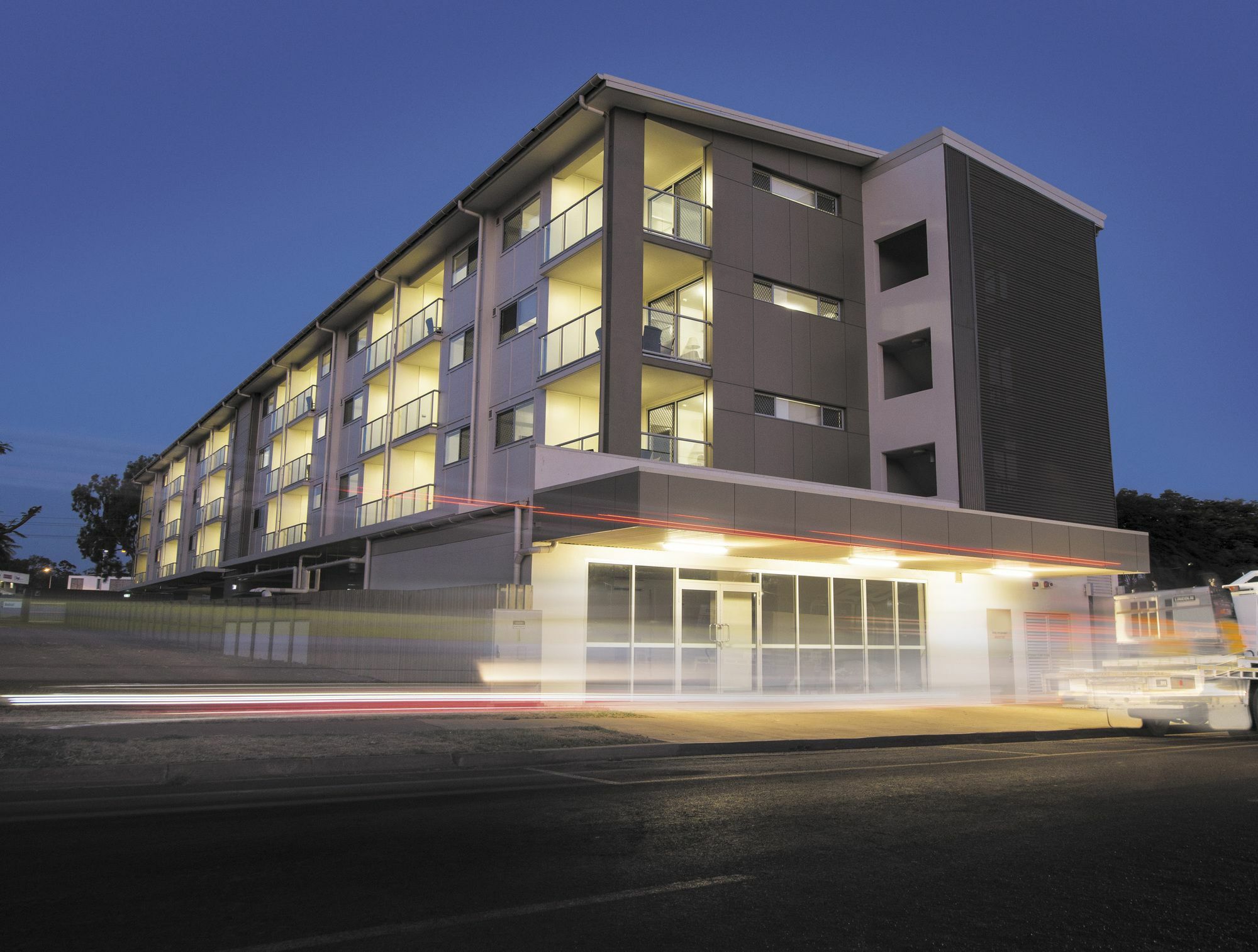 Oaks Moranbah Suites Экстерьер фото